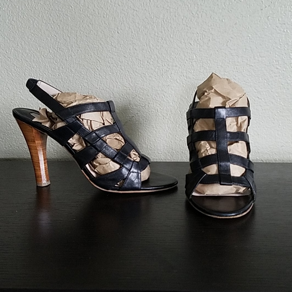 Elie Tahari Slingbacks